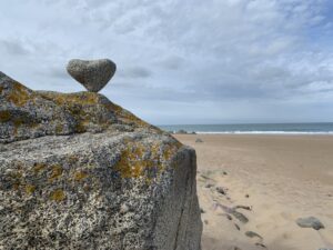 Equilibre d'une pierre en forme de coeur