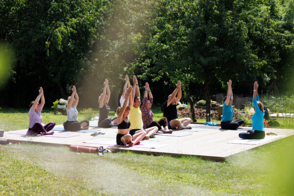 Hatha yoga en plein air