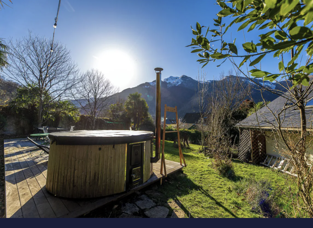 Séjours de jeûne et randonnée en vallée d'ossau dans les pyrénées, bain à remous, jacuzzi